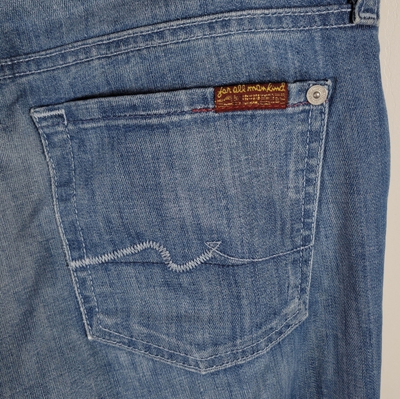 7 For All Mankind Dojo Jeans Women's Size 30 Classic Medium Wash Wide Leg Denim - Picture 9 of 9